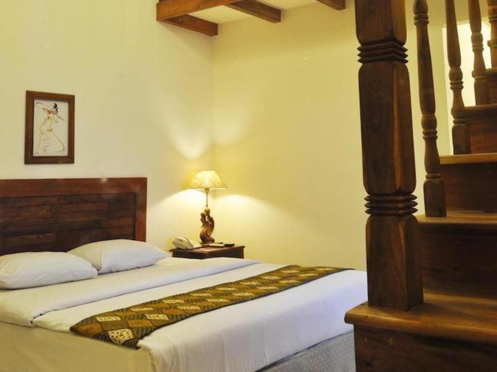Bukit Daun Hotel And Resort Kediri  Eksteriør bilde