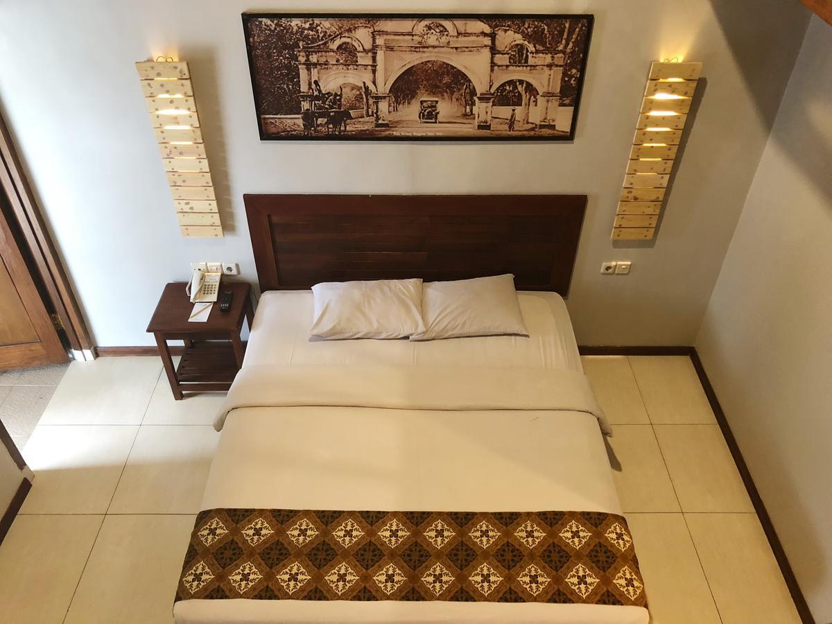 Bukit Daun Hotel And Resort Kediri  Eksteriør bilde