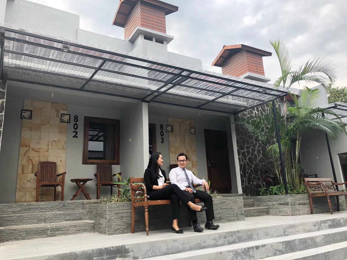 Bukit Daun Hotel And Resort Kediri  Eksteriør bilde
