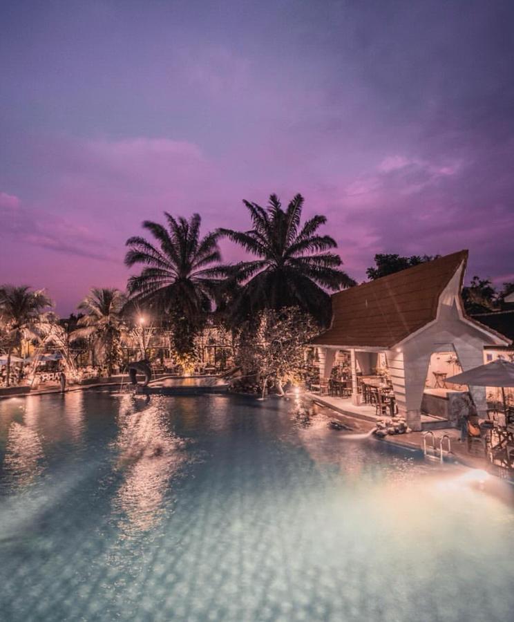 Bukit Daun Hotel And Resort Kediri  Eksteriør bilde