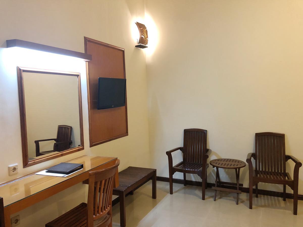 Bukit Daun Hotel And Resort Kediri  Eksteriør bilde