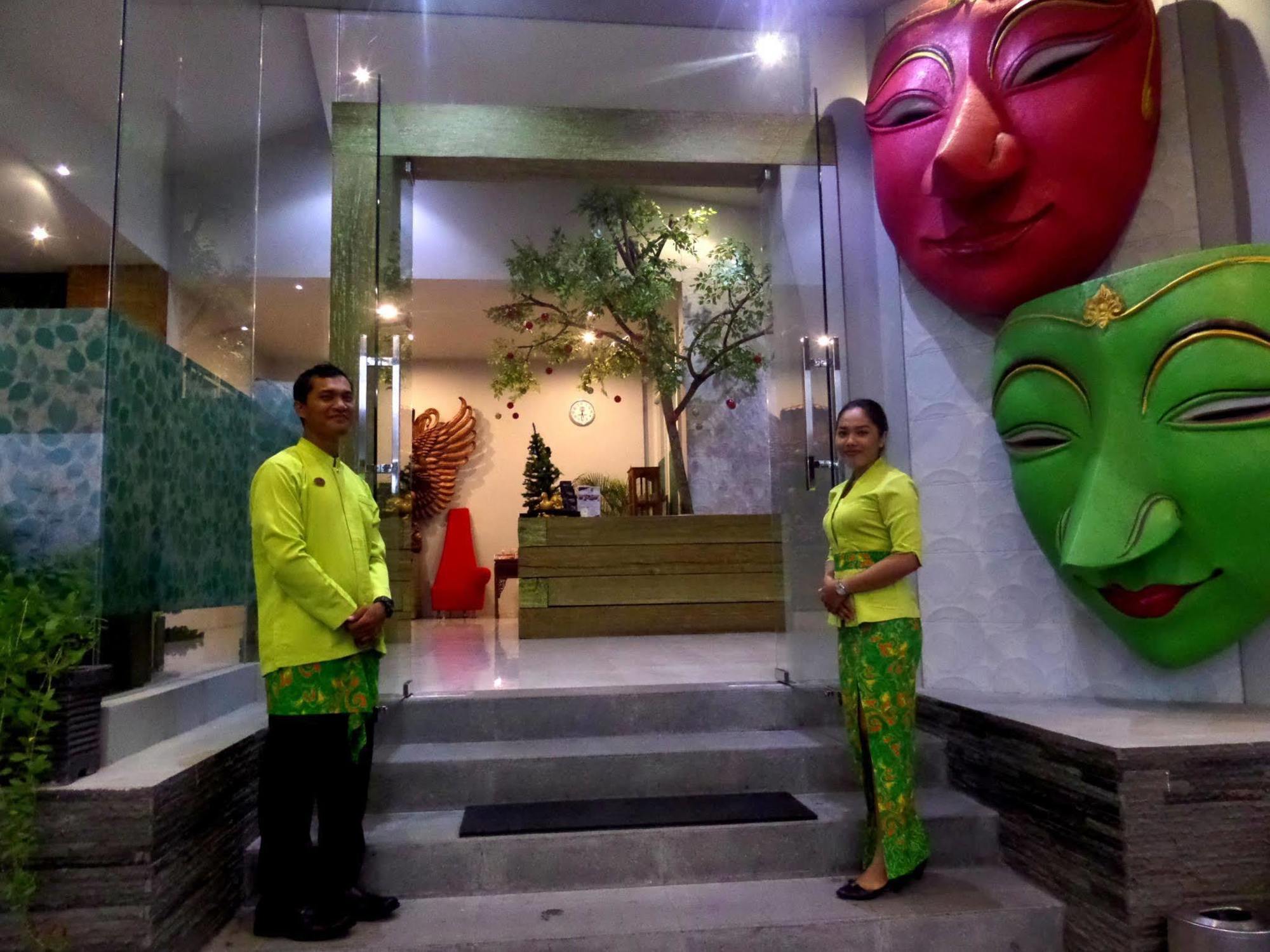 Bukit Daun Hotel And Resort Kediri  Eksteriør bilde