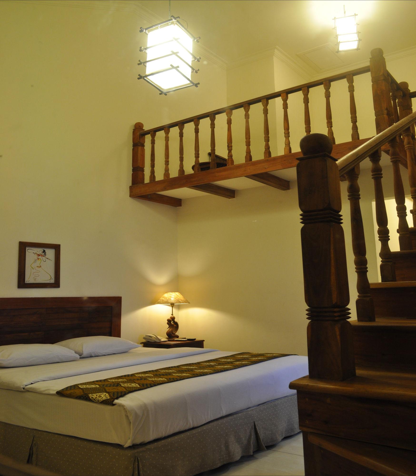 Bukit Daun Hotel And Resort Kediri  Eksteriør bilde