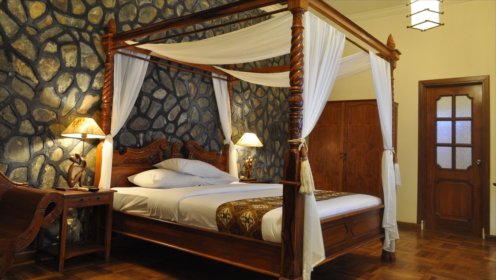 Bukit Daun Hotel And Resort Kediri  Eksteriør bilde